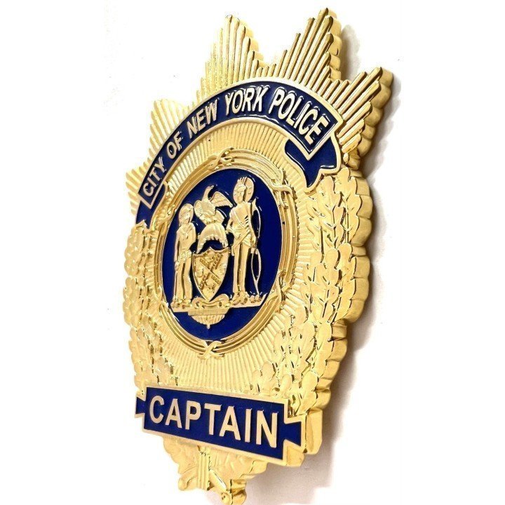 PLACA-CAPITÁN-POLICÍA-NUEVA-YORK-3
