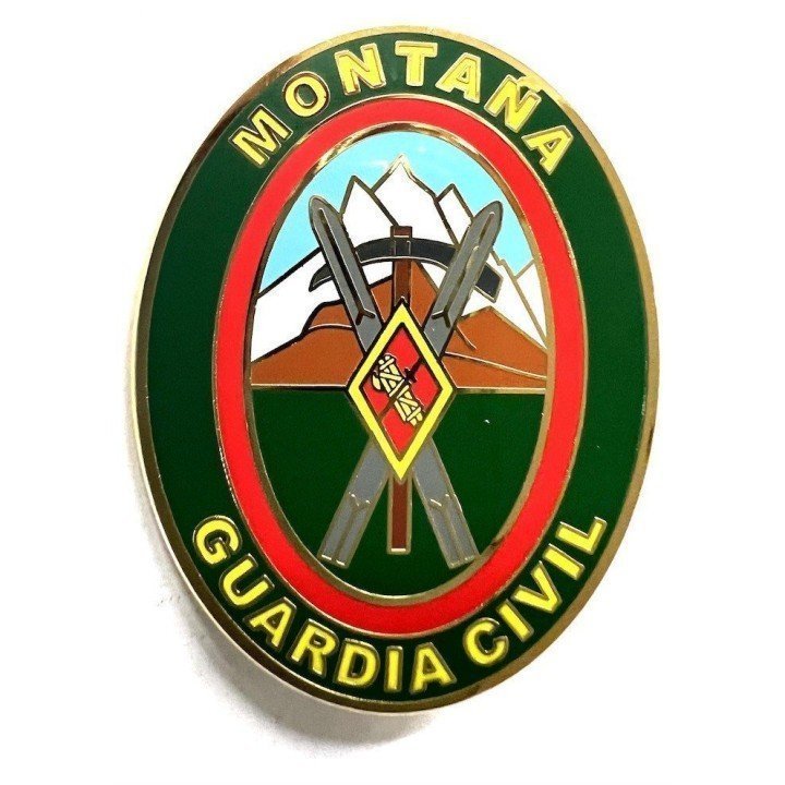 SPANISH-CIVIL-GUARD-MOUNTAIN-BADGE