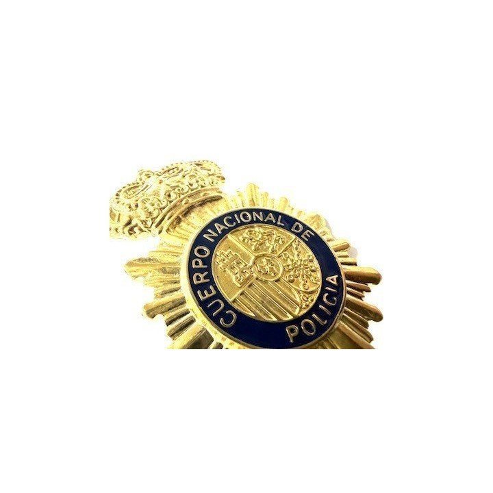 NATIONAL-SPANISH-POLICE-HAT-BADGE-2