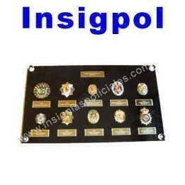 SPANISH POLICE BADGE SET FRAMED