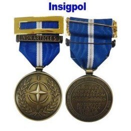 NON ARTICLE NATO MEDAL